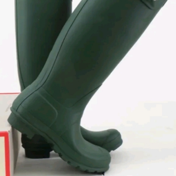 Hunter Women's Matte Green Original Tall Rain Boots - Picture 2 of 4